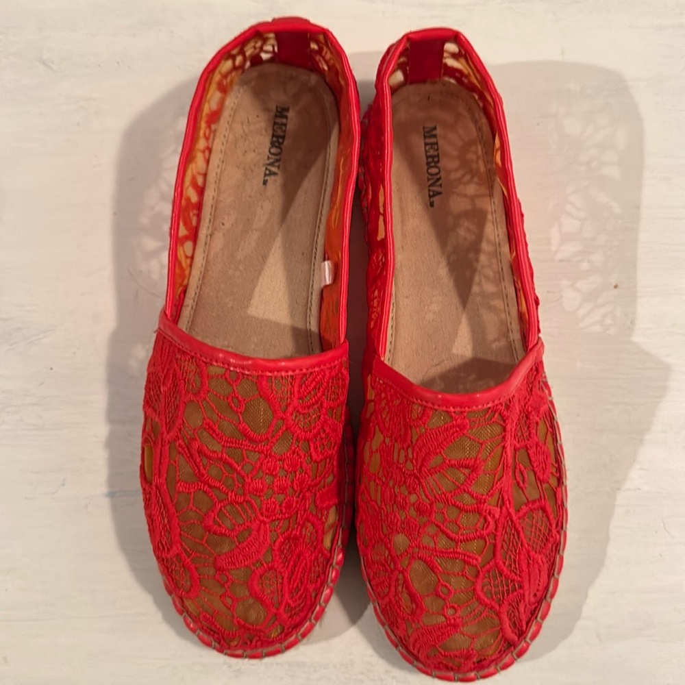 8 1/2 Merona slip on shoes ￼